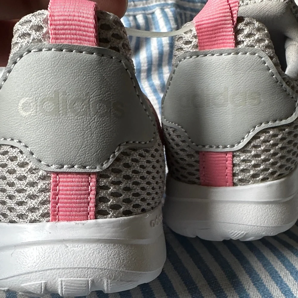 New Without‎ Tags Adidas Kids Sneakers in Gray Pink Slip On Lightweight Size 8K